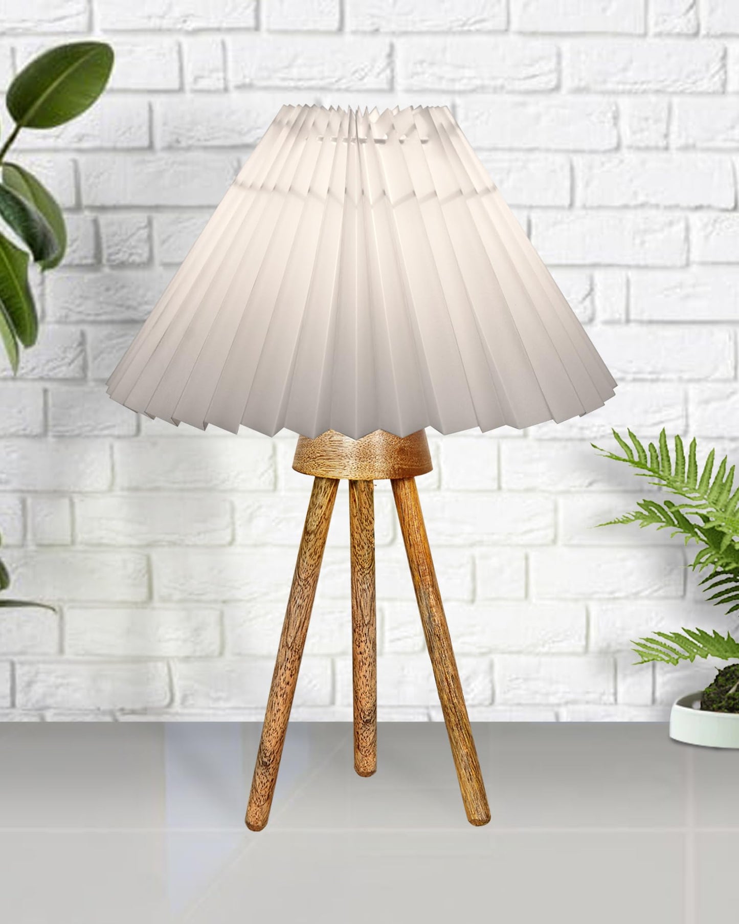 Wood Tripod Small Table Lamps, Rustic Antique Dimmable Bedside Lamp with Linen Lampshade, Nightstand Lamp for Nursery, Bedroom, Kid Room, Living Room,