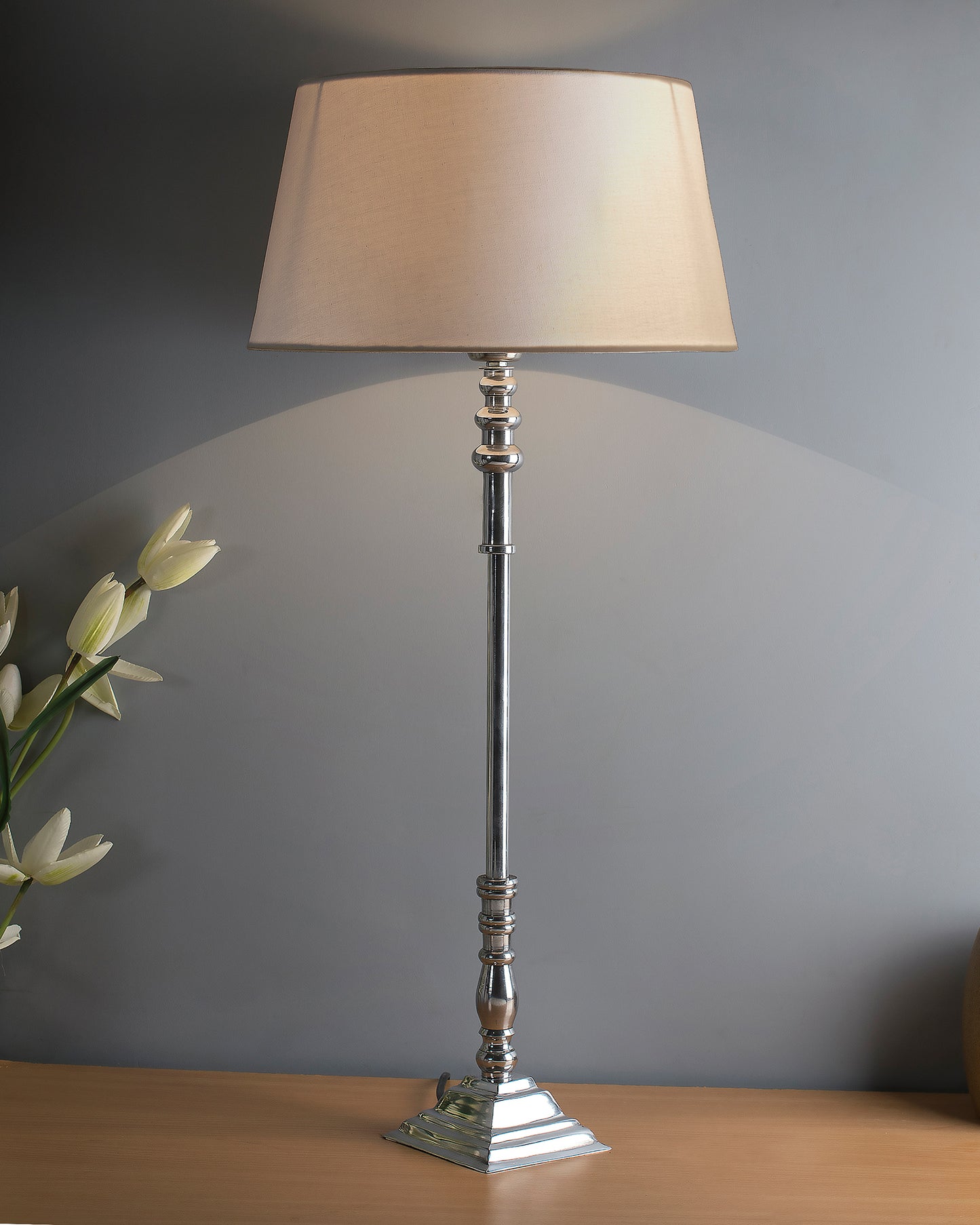 Modern Aluminium Chrome Finish Buffet Table Lamp, Drum Shade