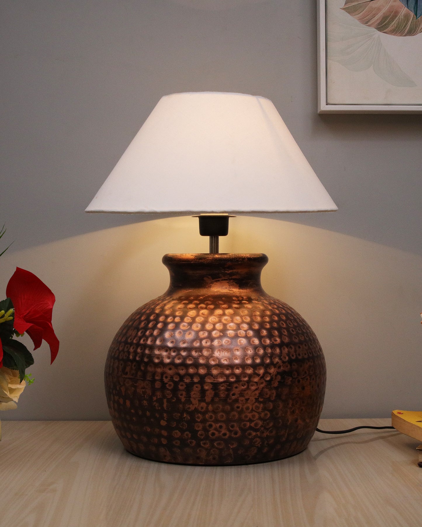 Pot Antique Table Lamp Hammered Oil-Rubbed Bronze Metal Linen Drum Shade for Living Room Family Bedroom